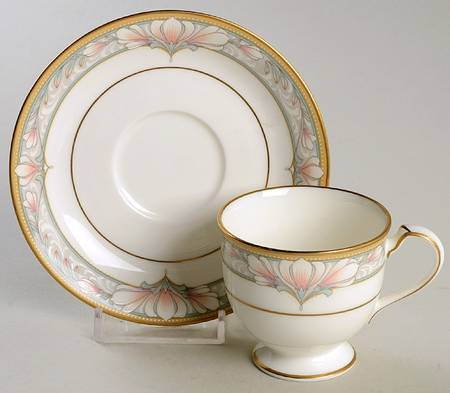 Barrymore Footed Demitasse Cup & Saucer Set