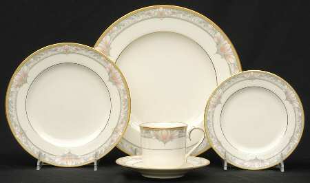 Barrymore 5 Piece Place Setting by Noritake