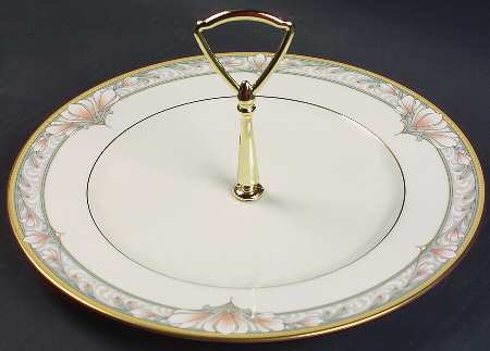 Barrymore Round Serving Plate with Handle (DP)