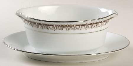 Barstow Gravy Boat with Attached Underplate