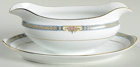 The Basel Gravy Boat with Attached Underplate