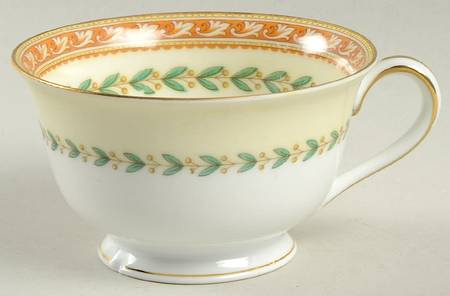 Bassano Footed Cup