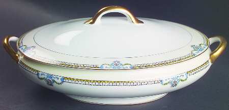 Beaumont Oval Covered Vegetable