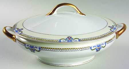 Beaumont Round Covered Vegetable