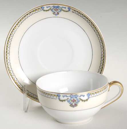 Beaumont Flat Cup & Saucer Set
