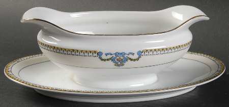 Beaumont Gravy Boat with Attached Underplate