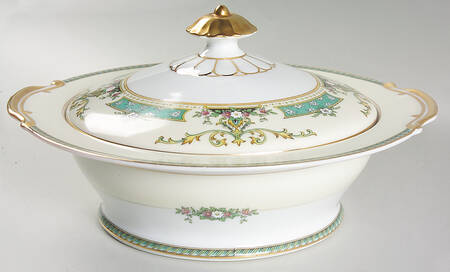 Beauvais Round Covered Vegetable