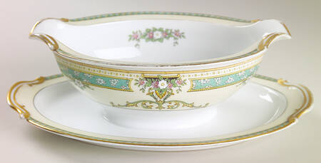 Beauvais Gravy Boat with Attached Underplate