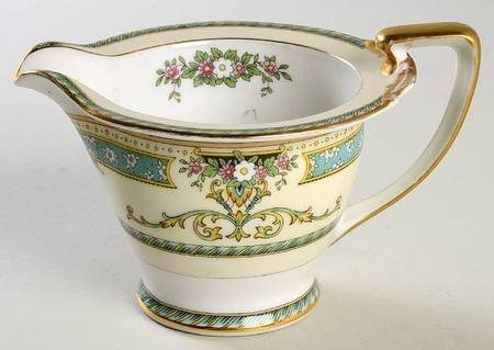 Beauvais Creamer
