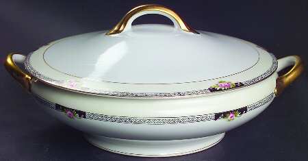 Beechmont Round Covered Vegetable