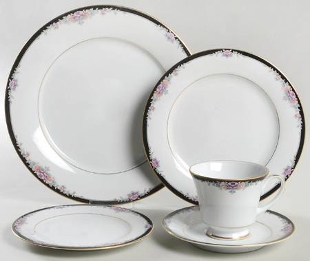 Belle Empress 40 Piece Estate Set