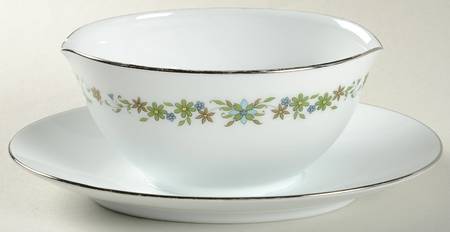 Beguine Gravy Boat with Attached Underplate