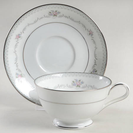 Belfort Footed Cup & Saucer Set
