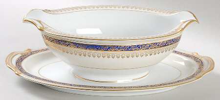Belinda Gravy Boat with Attached Underplate