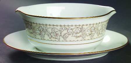 Bella Gravy Boat with Attached Underplate