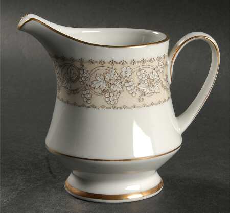 Bella Creamer