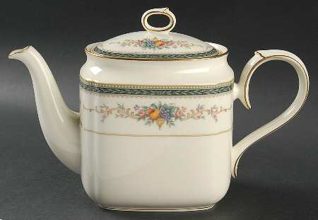 Bellcrest Teapot & Lid