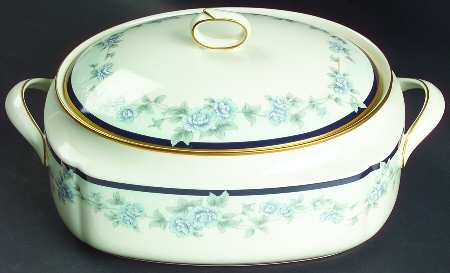 Bellefonte Oval Covered Vegetable