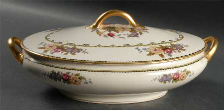 Bellefleur Oval Covered Vegetable