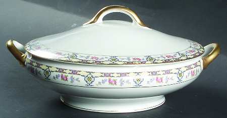 Bellefonte Round Covered Vegetable