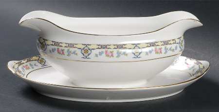 Bellefonte Gravy Boat with Attached Underplate