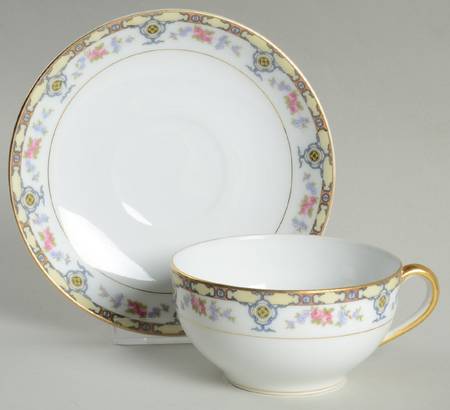 Bellefonte Flat Cup & Saucer Set