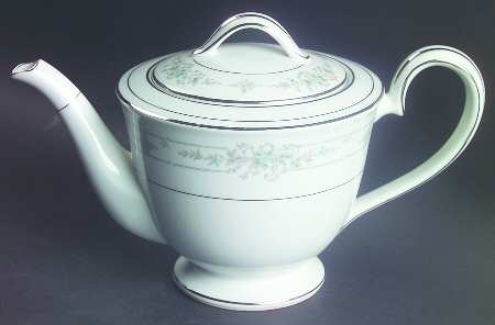 Bellfleur Teapot & Lid