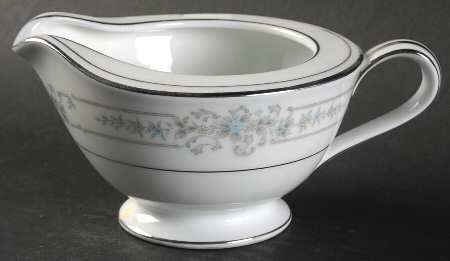 Bellfleur Creamer
