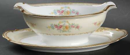 Bellodgia Gravy Boat with Attached Underplate