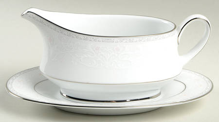 Bellville Gravy Boat & Underplate