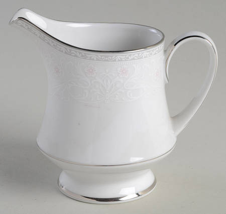 Bellville Creamer
