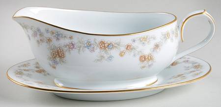 Benita Gravy Boat & Underplate