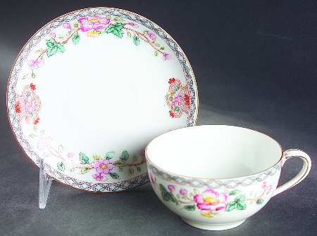 Berkeley Flat Cup & Saucer Set