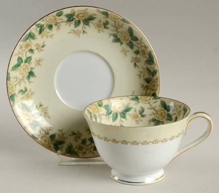Bernice Footed Cup & Saucer Set