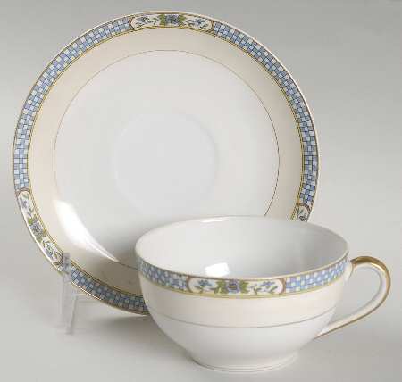 Bernice Flat Cup & Saucer Set