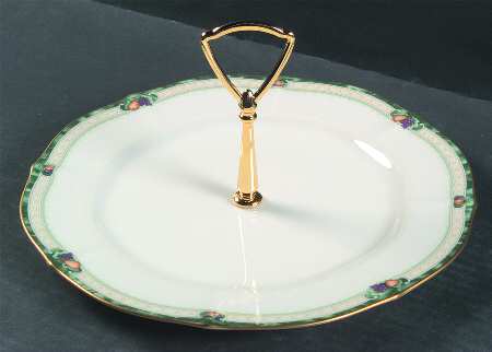 Berringer Round Serving Plate with Handle (DP)