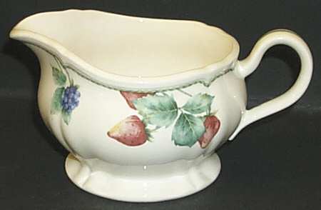 Berryvine Gravy Boat