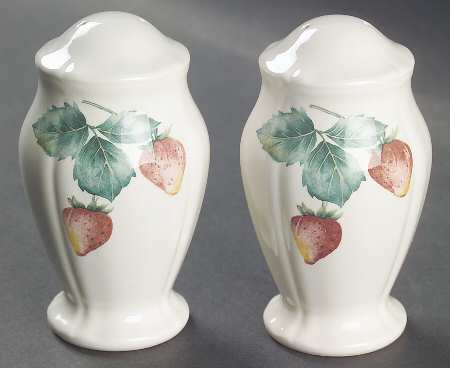 Berryvine Salt & Pepper Set