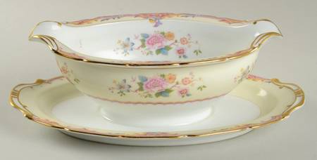Berwick Gravy Boat with Attached Underplate