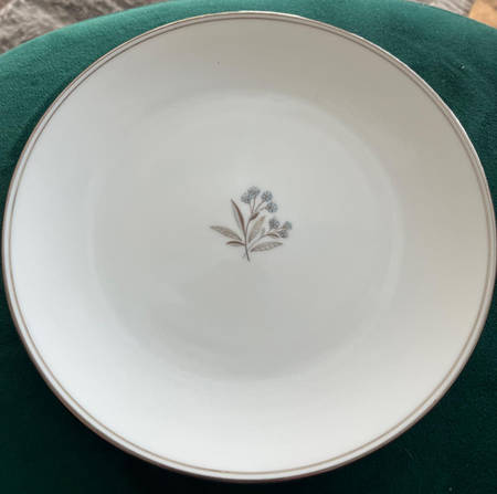 Bessie 12" Chop Plate (Round Platter)