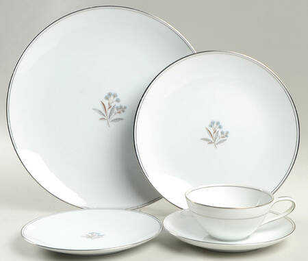 Bessie 40 Piece Estate Set