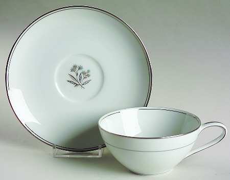 Bessie Flat Cup & Saucer Set