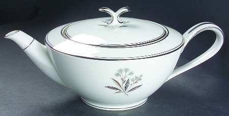 Bessie Teapot & Lid