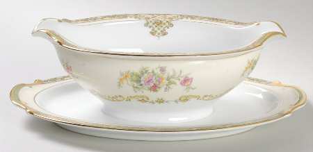 Bessboro Gravy Boat with Attached Underplate