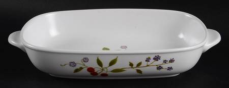 Berries 'n Such 9" Oval Baker/Vegetable Bowl