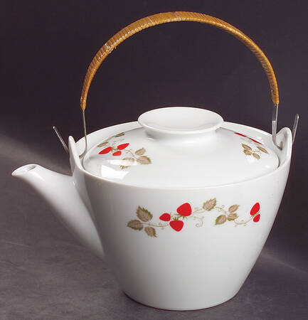 Berry Time Teapot & Lid with Removable Top Handle