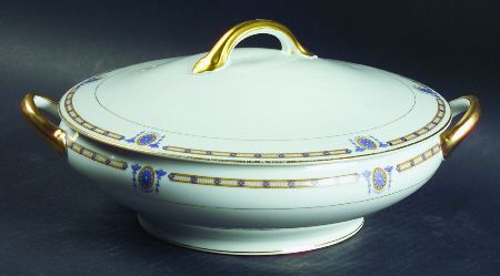 Beverly  Round Covered Vegetable