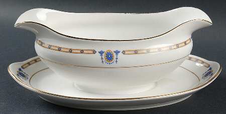 Beverly  Gravy Boat with Attached Underplate