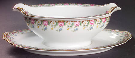 Beverly Gravy Boat with Attached Underplate