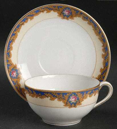Beverly Flat Cup & Saucer Set